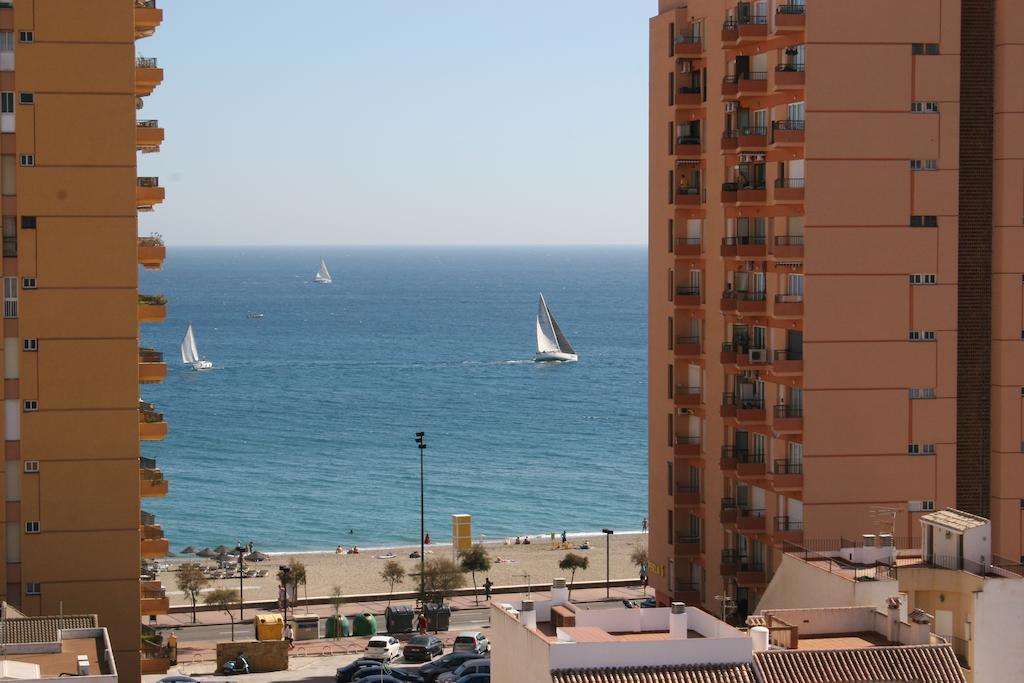 Apartamentos Embajador Фуэнхирола Экстерьер фото
