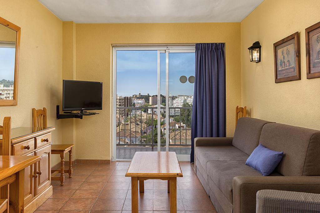 Apartamentos Embajador Фуэнхирола Экстерьер фото