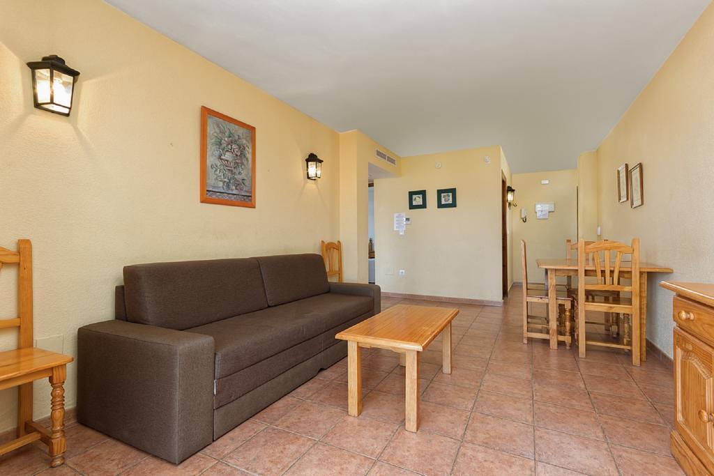 Apartamentos Embajador Фуэнхирола Экстерьер фото