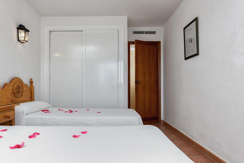 Apartamentos Embajador Фуэнхирола Экстерьер фото
