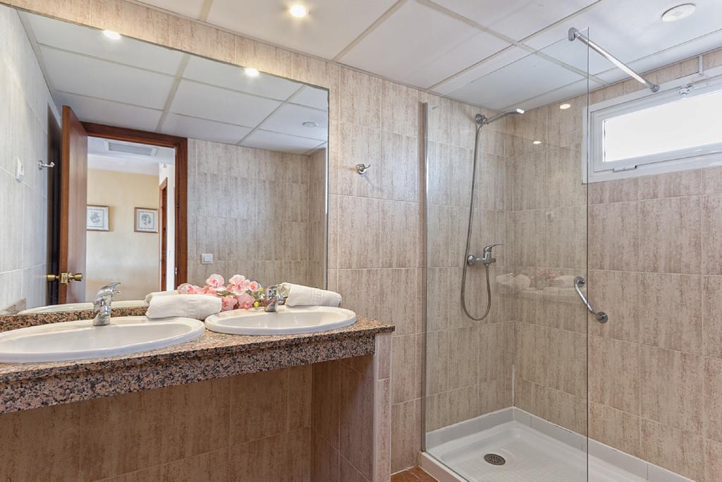 Apartamentos Embajador Фуэнхирола Экстерьер фото